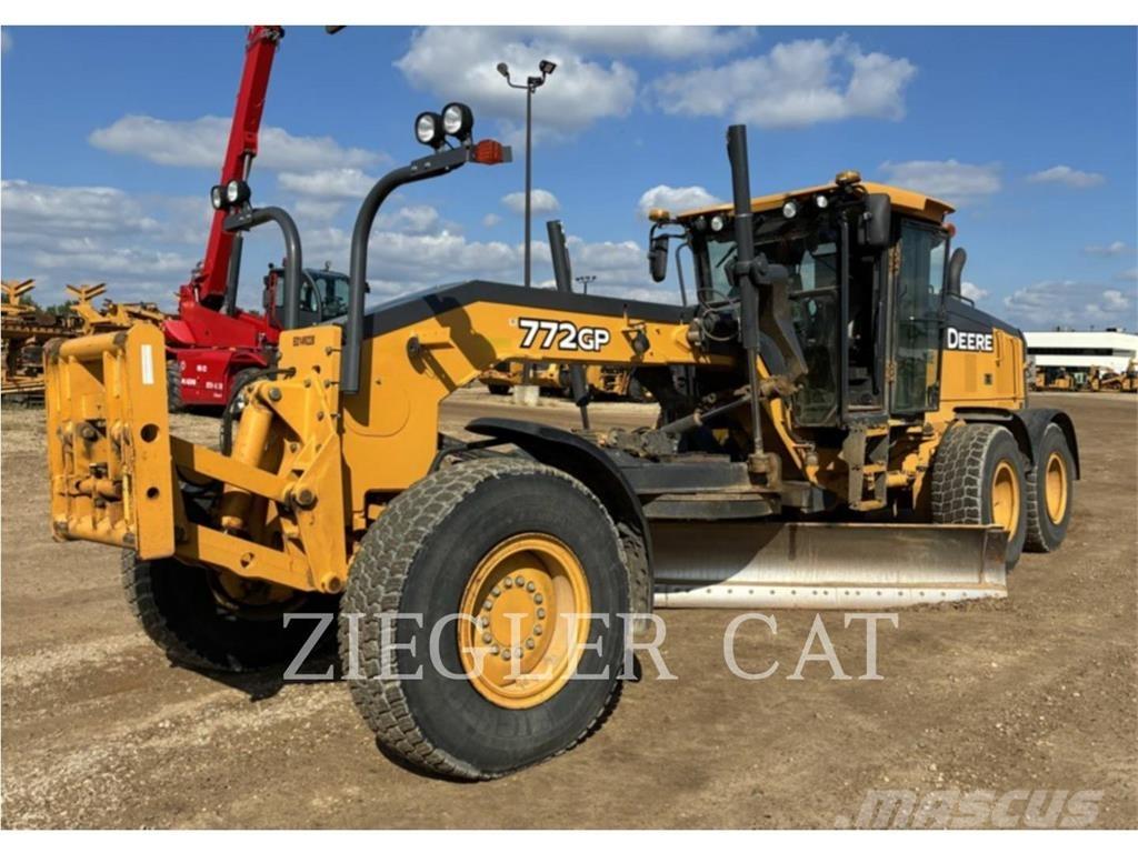 John Deere & CO. 772GP Грейдери