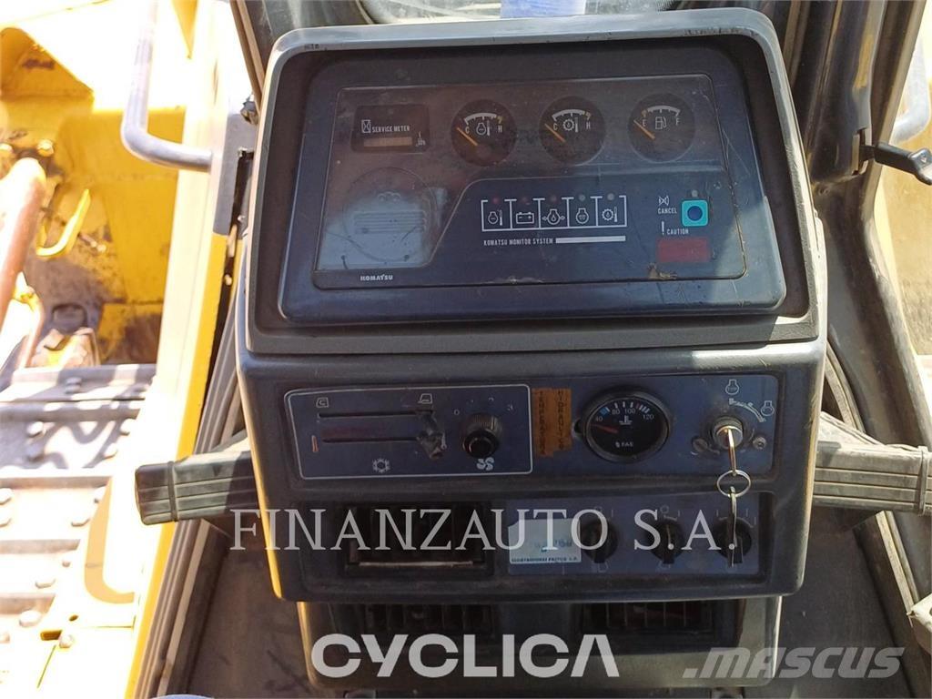 Komatsu D155 Верижни булдозери
