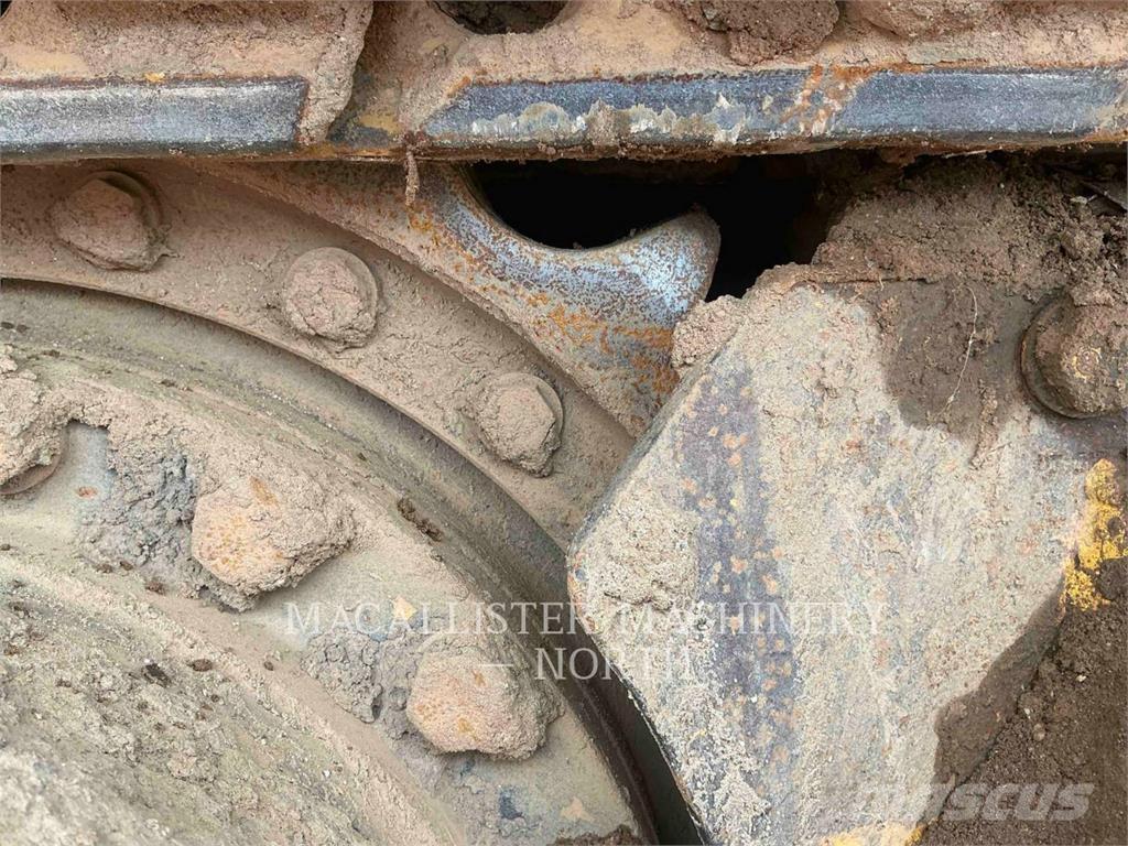 Komatsu D39EX-24 Верижни булдозери
