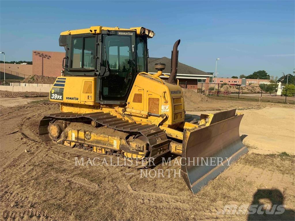 Komatsu D39PX-23 Верижни булдозери
