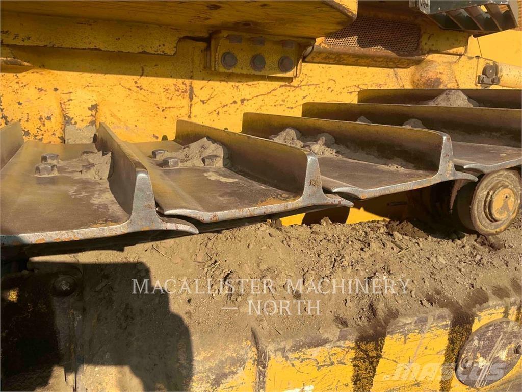 Komatsu D39PX-23 Верижни булдозери
