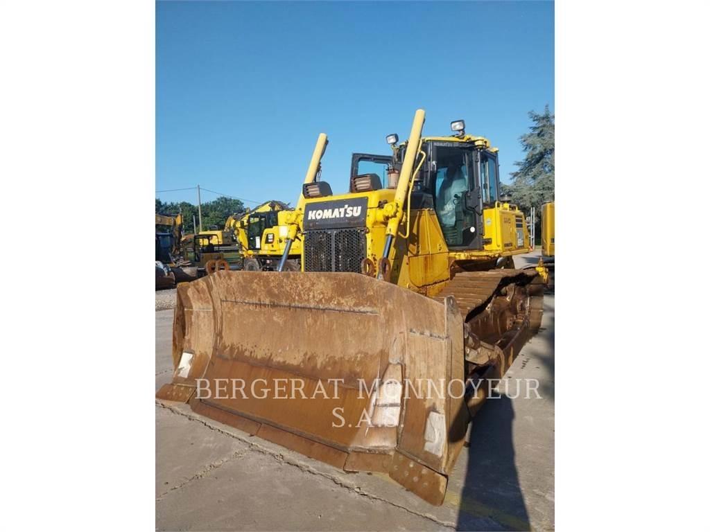 Komatsu D65 Верижни булдозери
