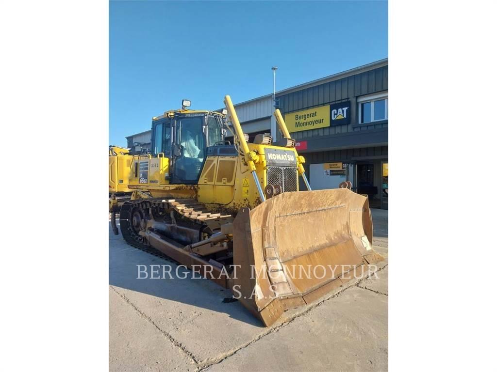 Komatsu D65 Верижни булдозери
