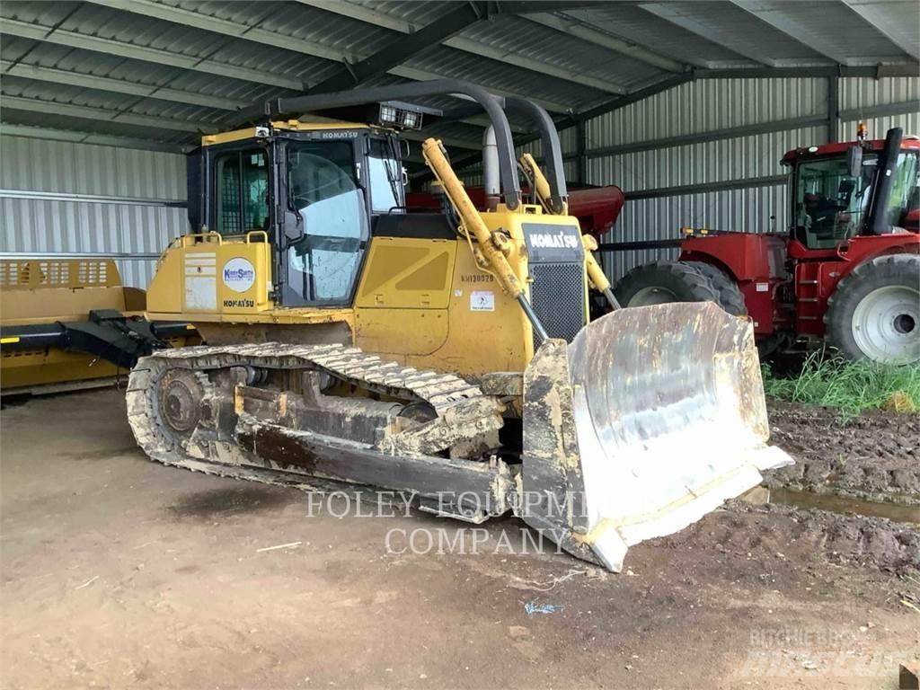 Komatsu D65EX17 Верижни булдозери
