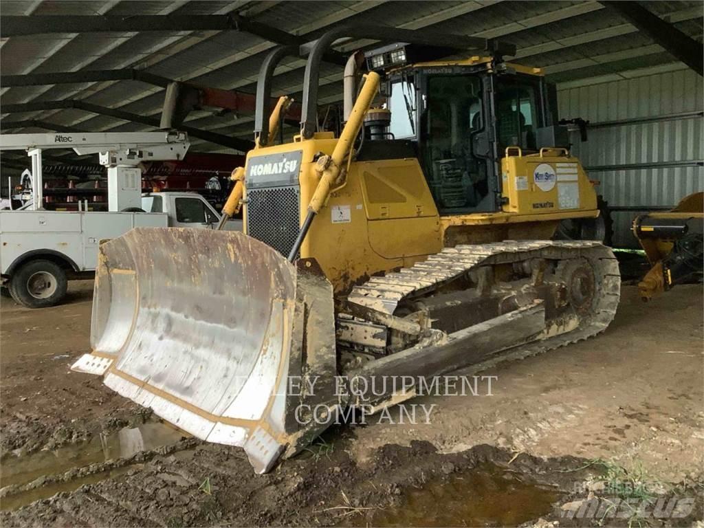 Komatsu D65EX17 Верижни булдозери
