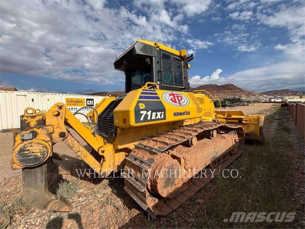 Komatsu D71EXI-24 Верижни булдозери
