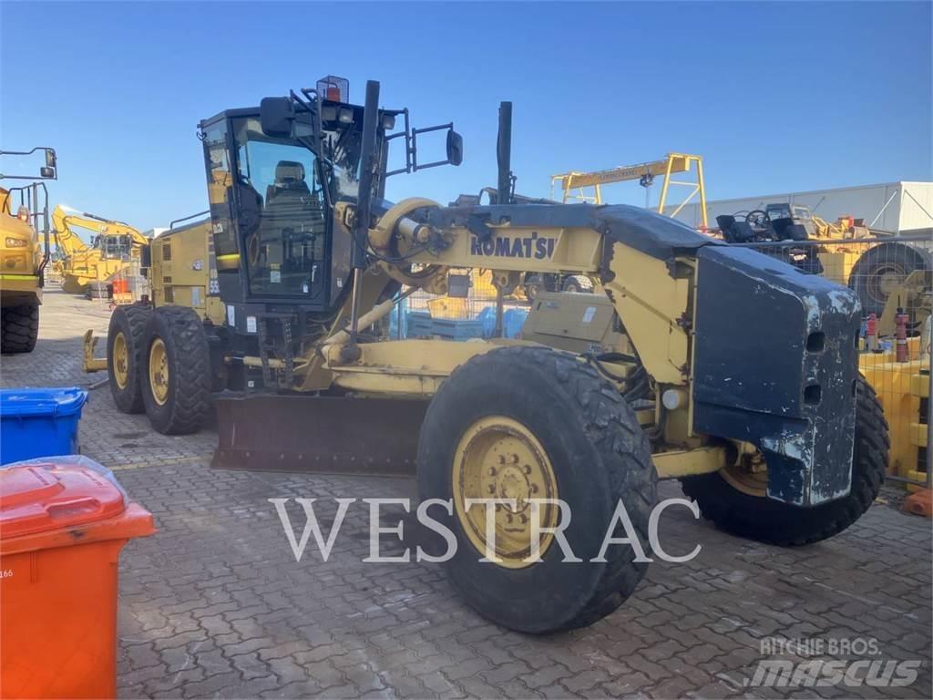 Komatsu GD555-5 Грейдери