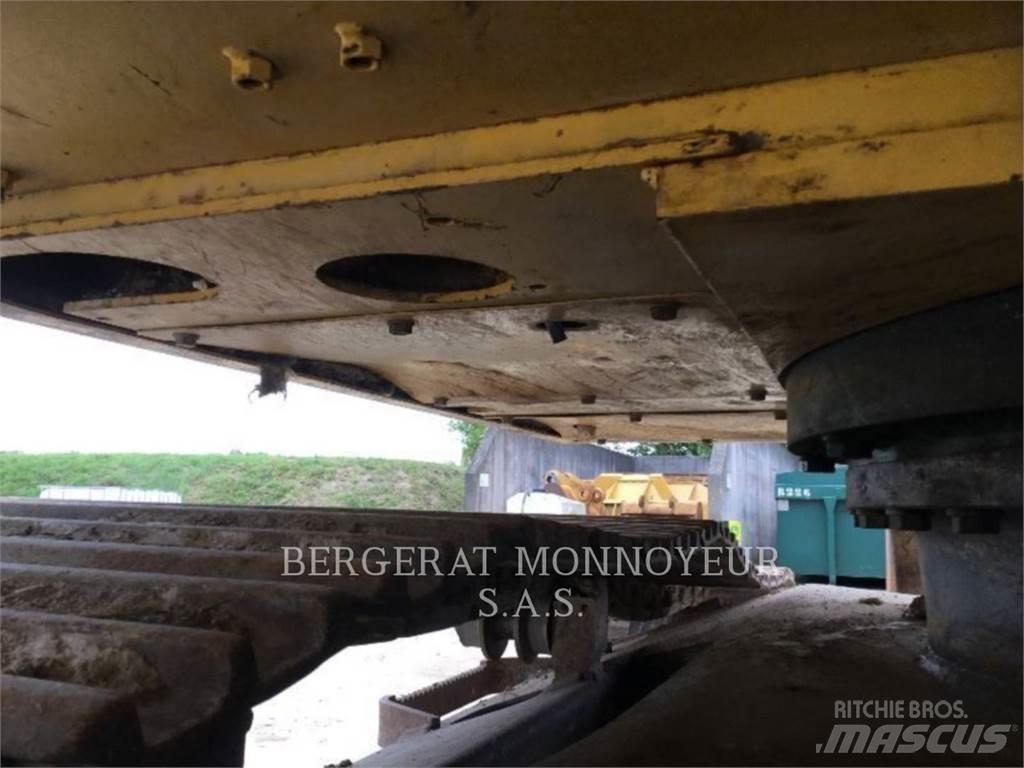 Komatsu HB215LC Верижен екскаватор