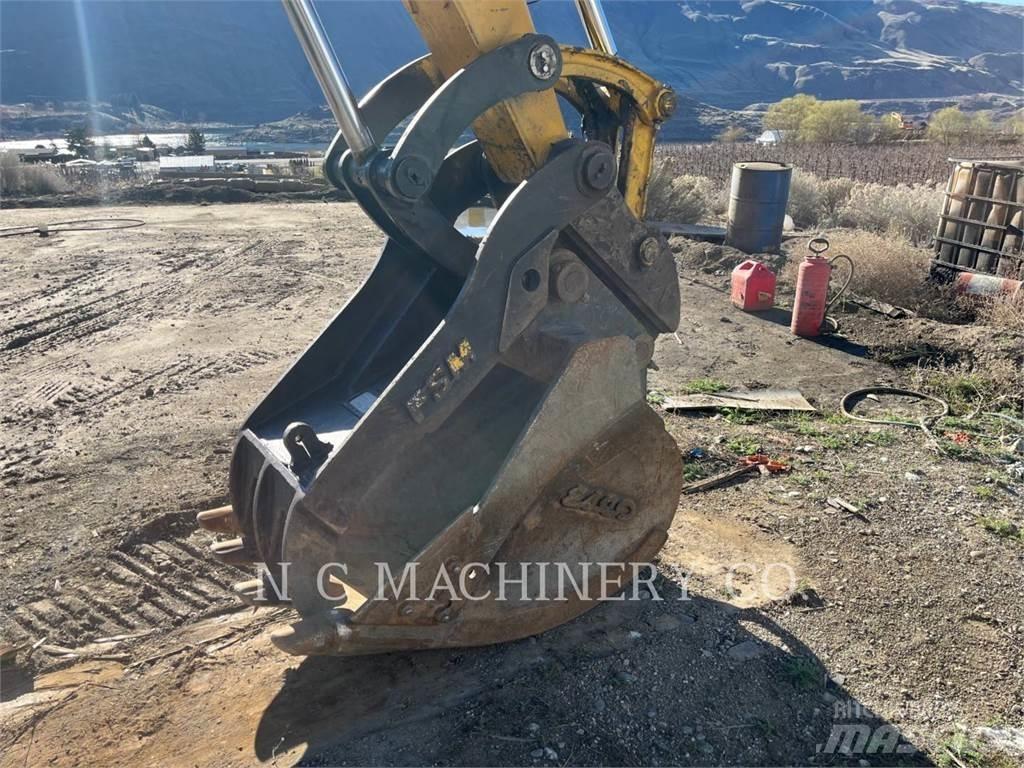 Komatsu PC138USLC Верижен екскаватор