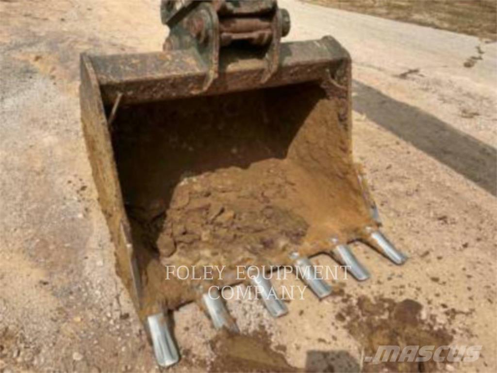 Komatsu PC210LCI11 Верижен екскаватор