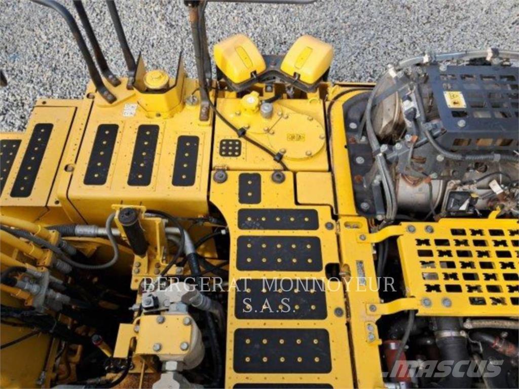Komatsu PC240LC7 Верижен екскаватор