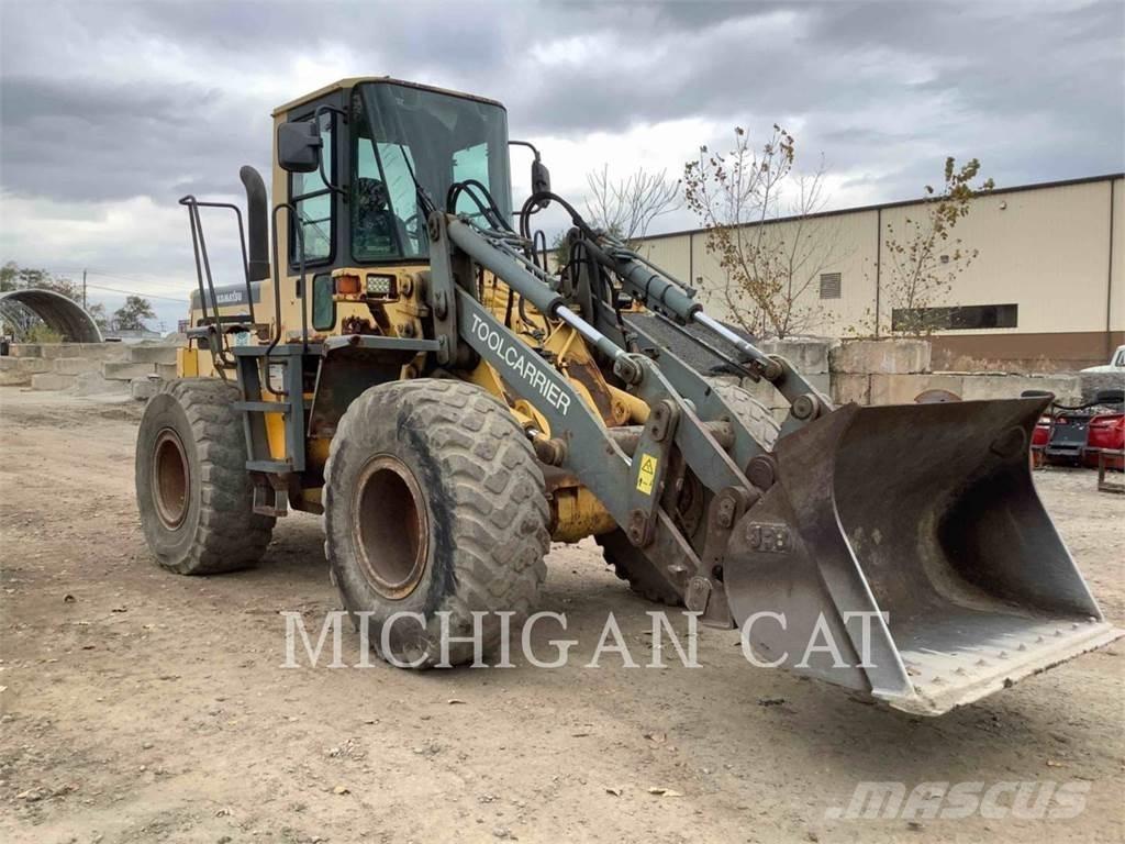 Komatsu WA250-3 Колесни товарачи