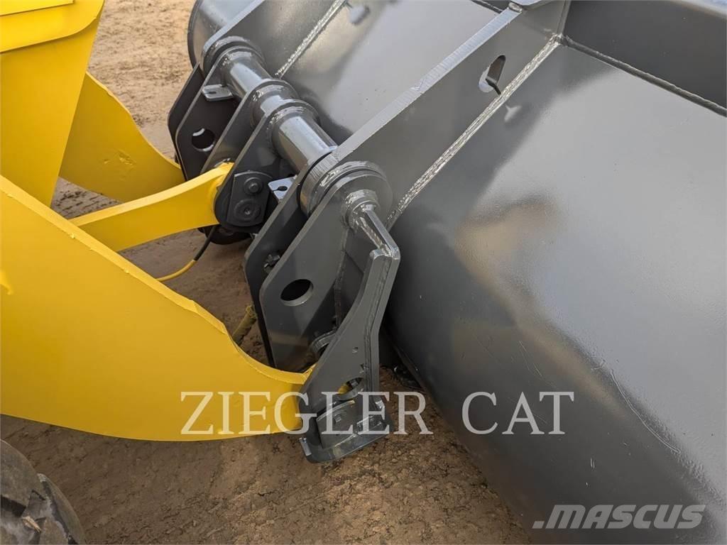 Komatsu WA250-5L Колесни товарачи