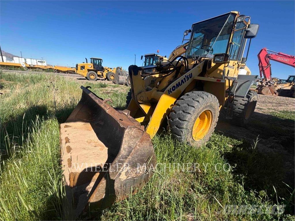 Komatsu WA250-5L Колесни товарачи