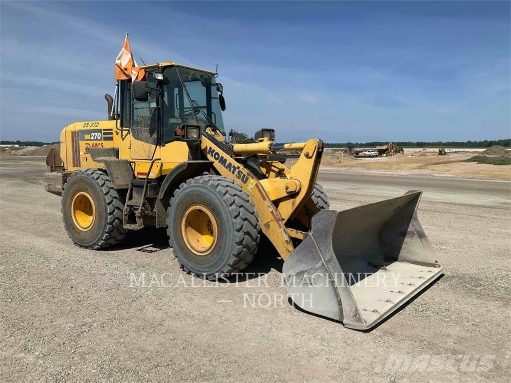 Komatsu WA270-7 Колесни товарачи