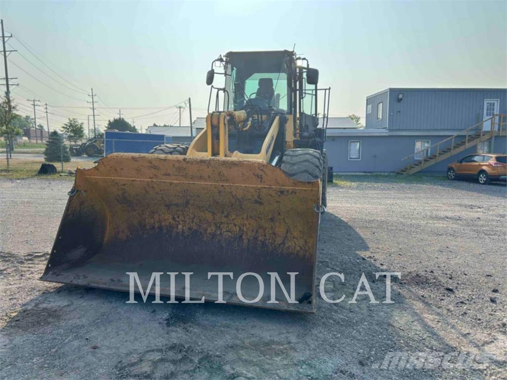 Komatsu WA380 Колесни товарачи