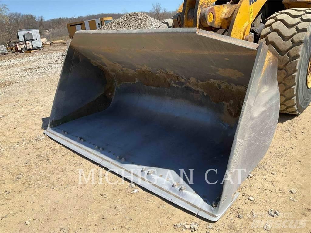 Komatsu WA500-7 Колесни товарачи