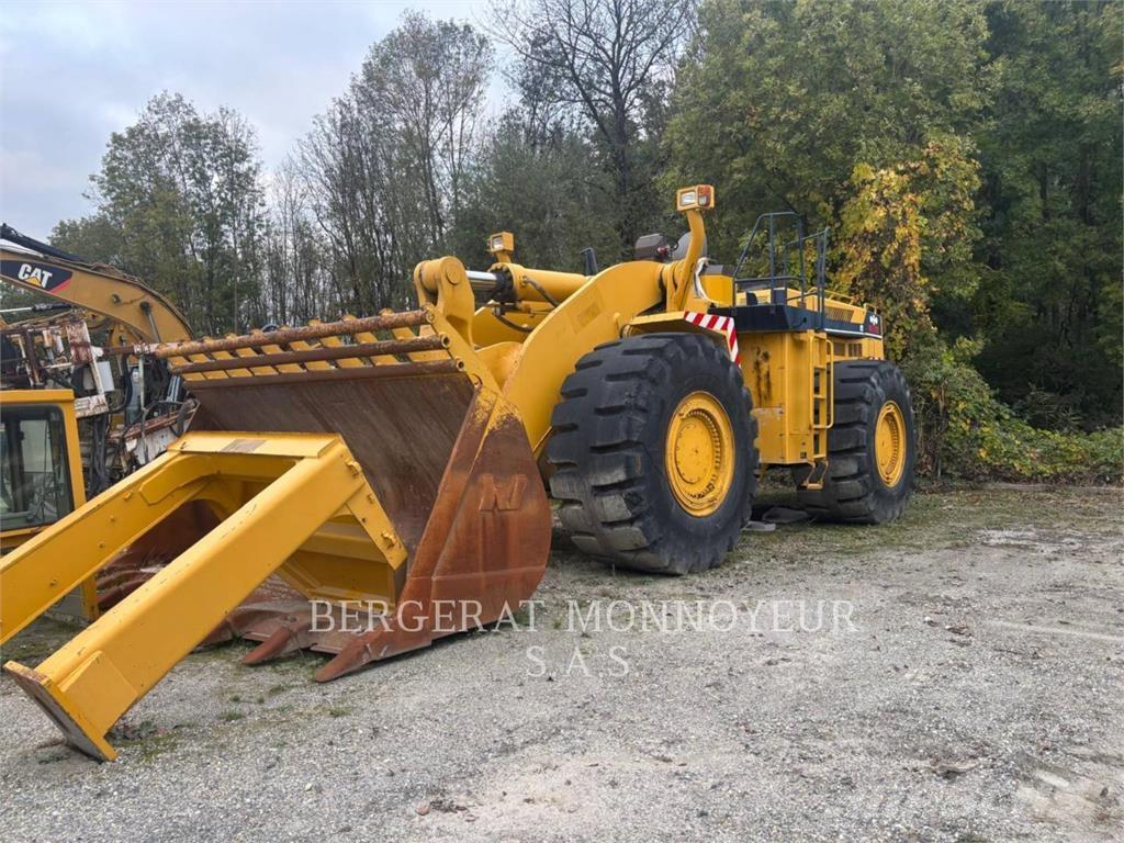 Komatsu WA700 Колесни товарачи