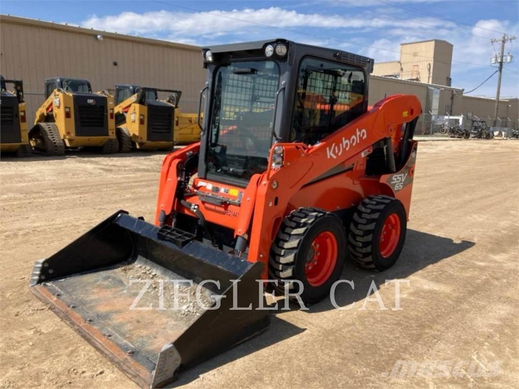Kubota SSV65 Мини товарачи
