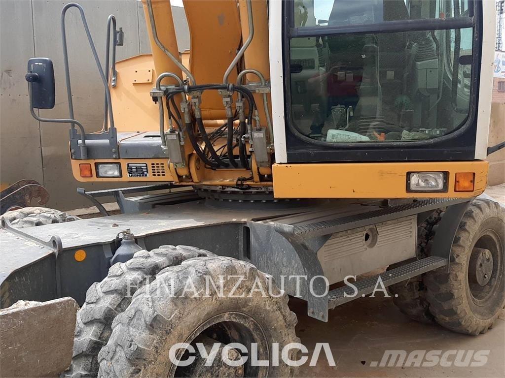 Liebherr A900 Колесни екскаватори