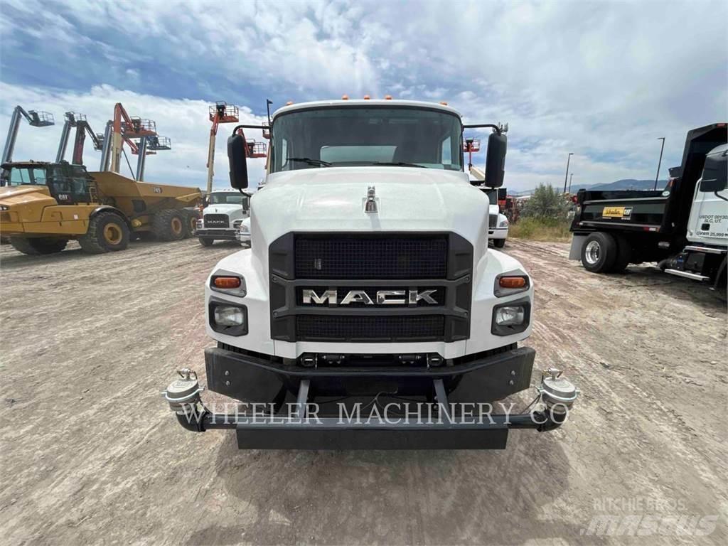 Mack WT2000 A Цистерна
