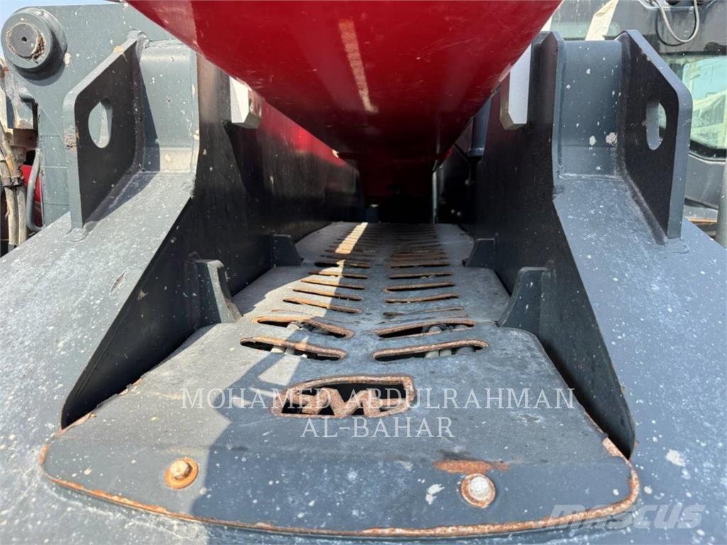 Magni TH45.19P Телескопични товарачи