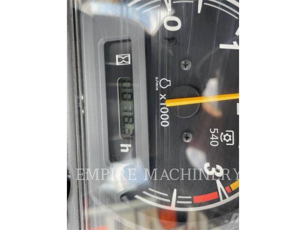 Massey Ferguson GC1723E Трактори