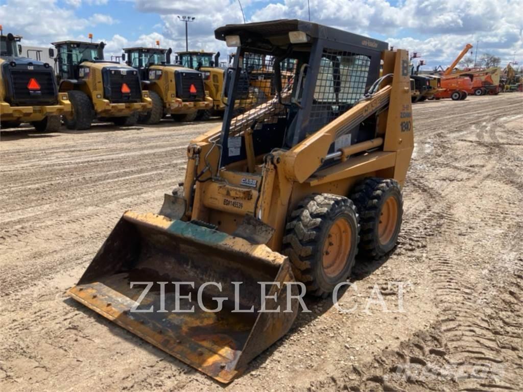 New Holland 1840 Мини товарачи
