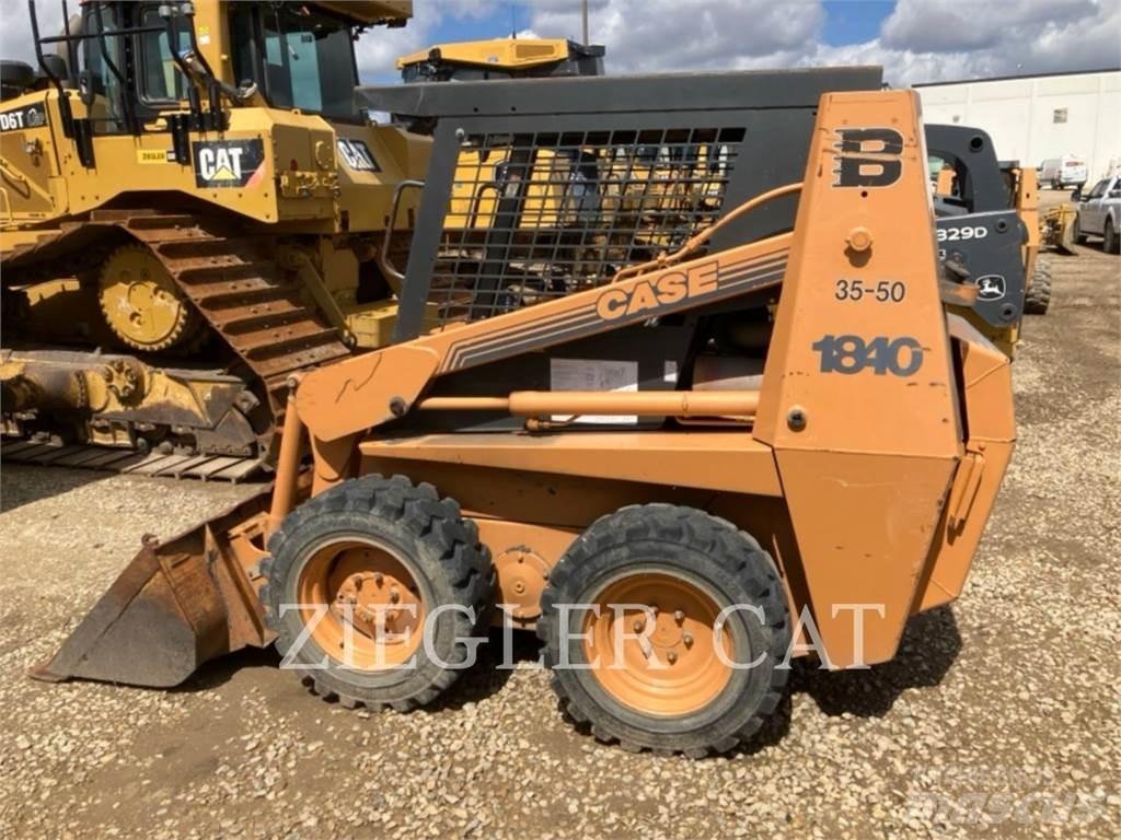 New Holland 1840 Мини товарачи
