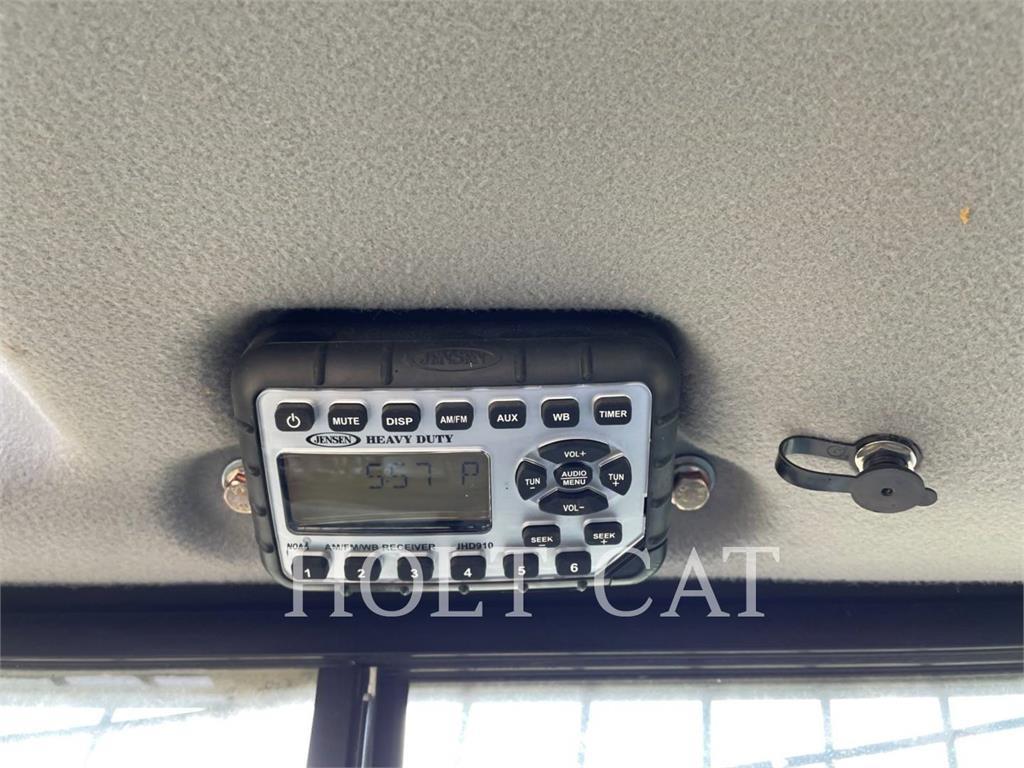 New Holland C237 Верижен товарач