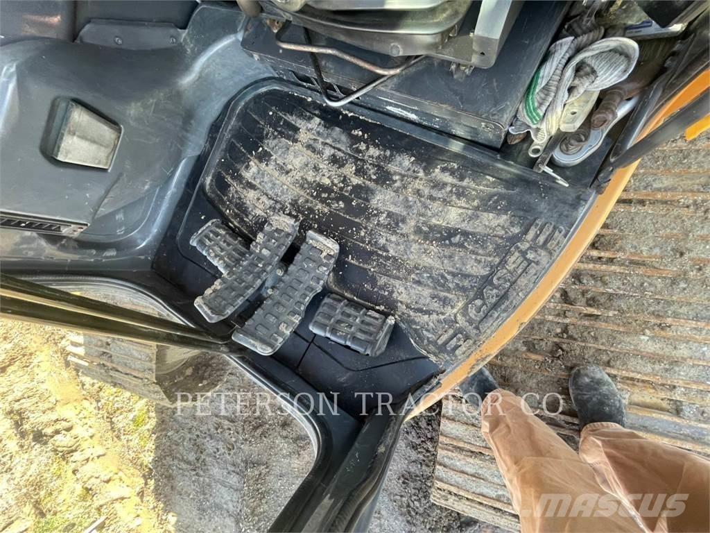 New Holland CX225 Верижен екскаватор