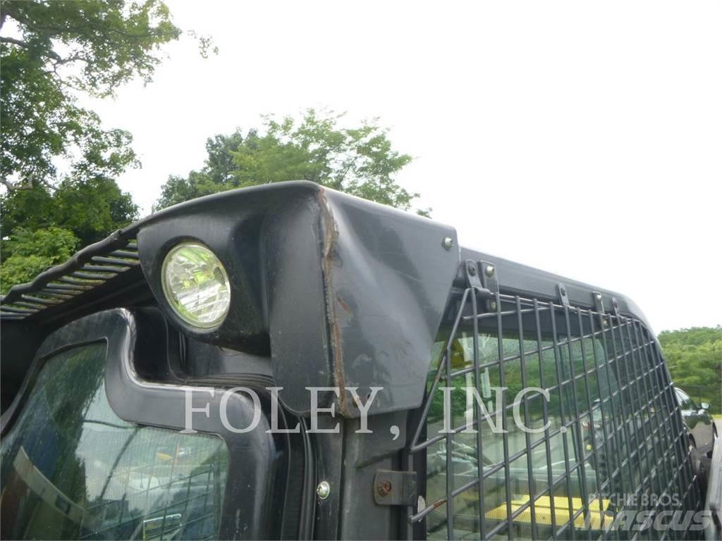 New Holland L228 Мини товарачи
