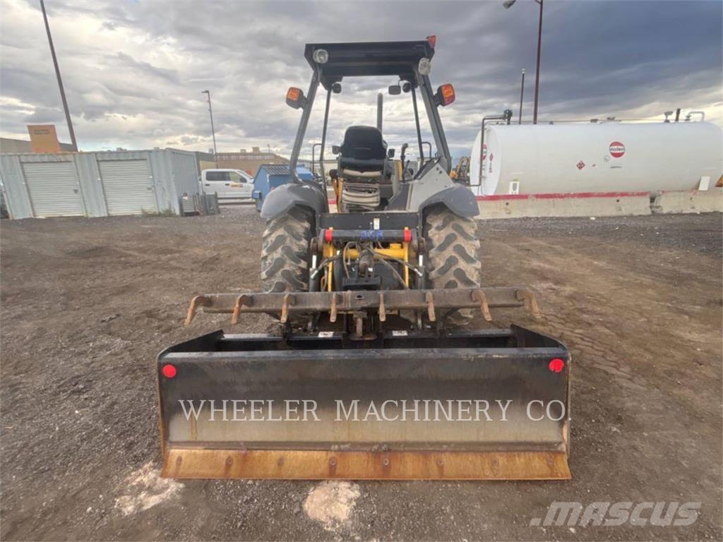 New Holland U80C IL Товарач със заден ексватор