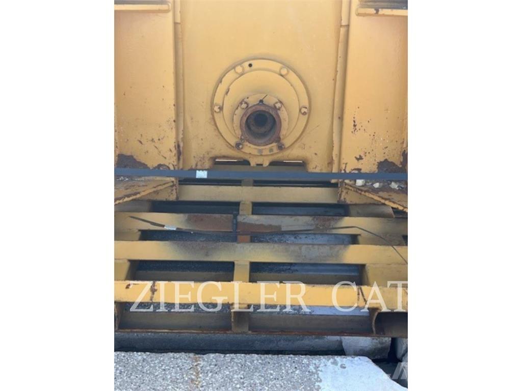 Paccar INC. PA56 Верижни булдозери
