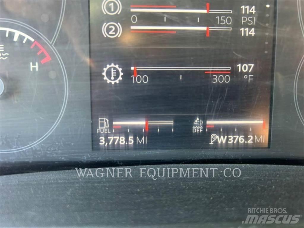 Peterbilt 4000G 548 Цистерни за вода
