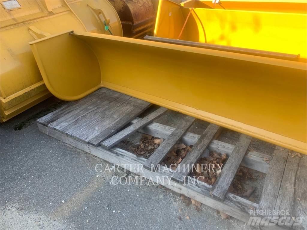 Protec SNOW TURF PUSHER Снегохвъргачки
