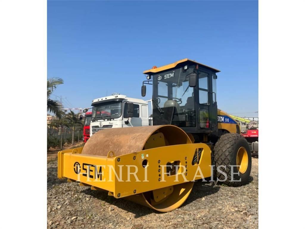 SEM MACHINERY 510 Уплътнители за почва
