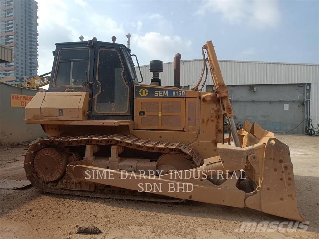 SEM MACHINERY SEM 816D Верижни булдозери
