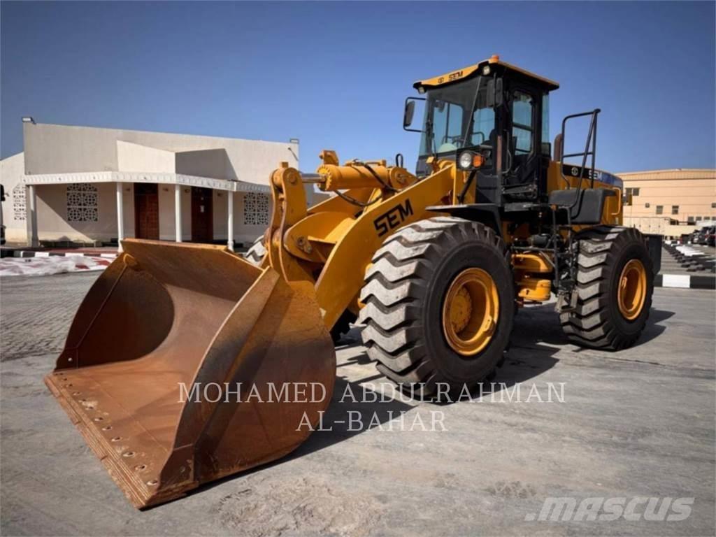 SEM MACHINERY SEM660D Колесни товарачи
