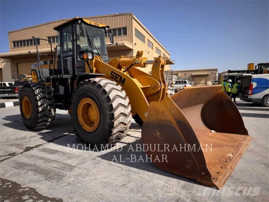 SEM MACHINERY SEM660D Колесни товарачи