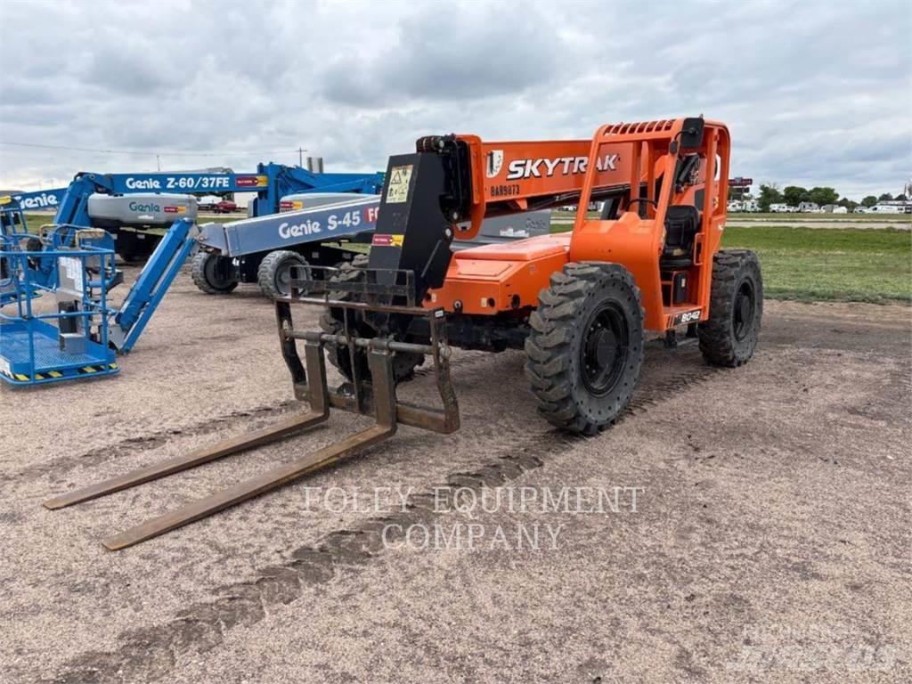 SkyTrak 8042O Телескопични товарачи