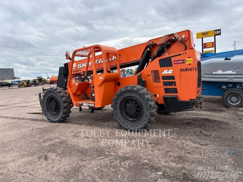 SkyTrak 8042O Телескопични товарачи