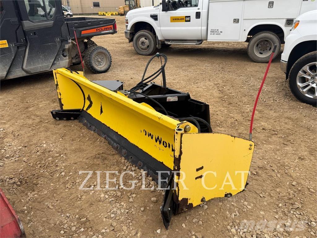 SnowWolf QP102 Снегохвъргачки
