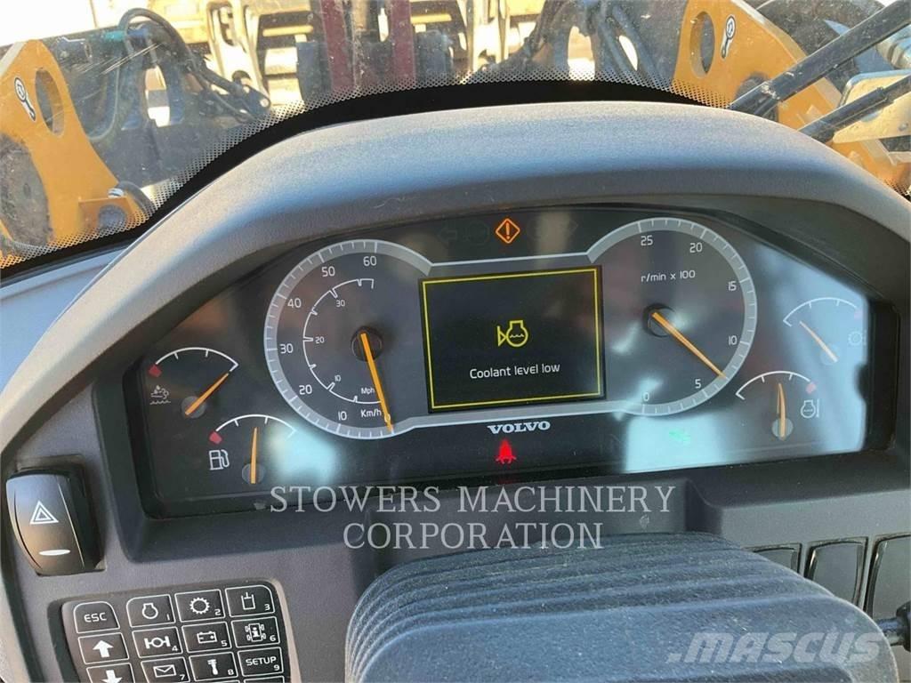 Volvo L60H. Колесни товарачи