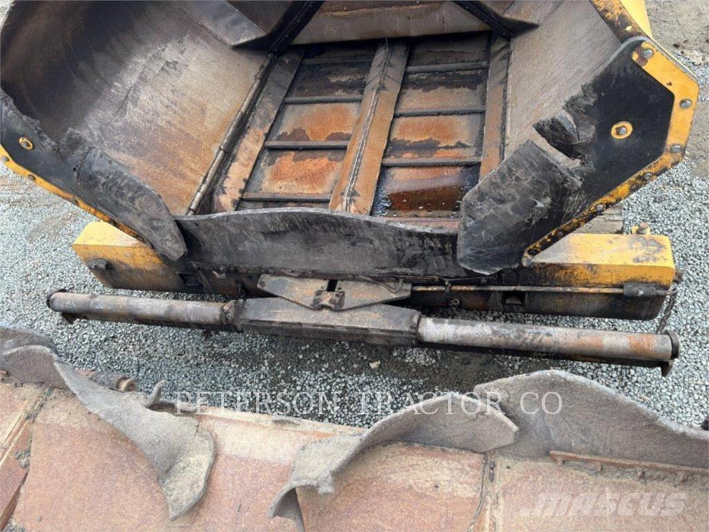 Weiler P385A Машини за асфалт