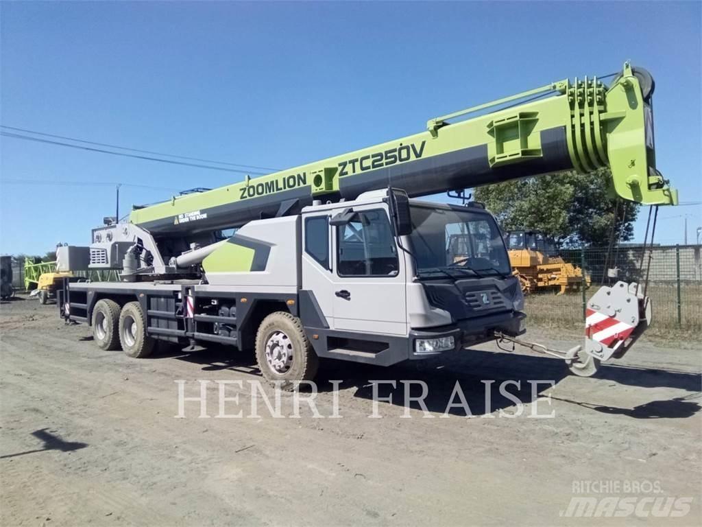 Zoomlion ZTC250V31 Всъдеходни кранове