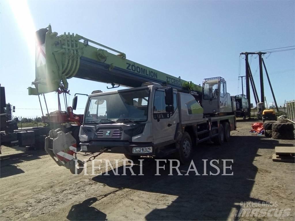 Zoomlion ZTC250V31 Всъдеходни кранове