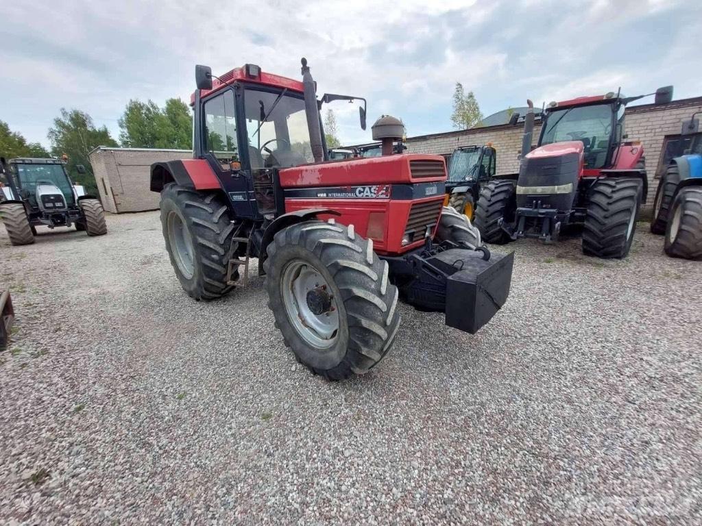 Case IH 1255 XL Трактори