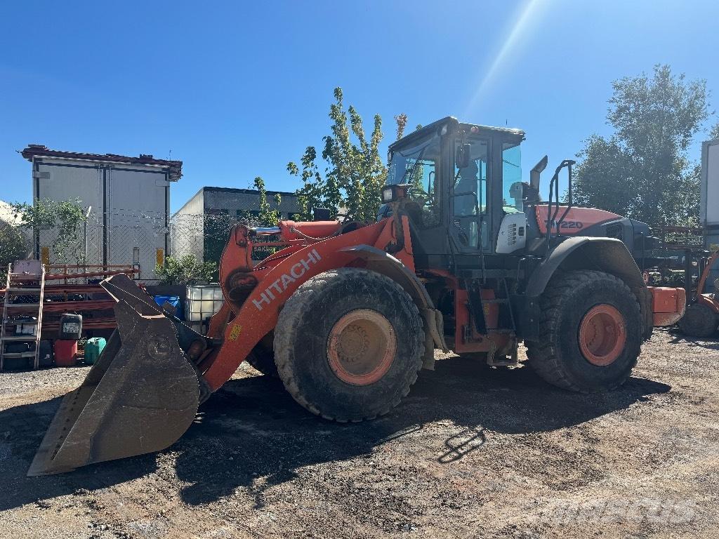 Hitachi ZW 220-3 Колесни товарачи