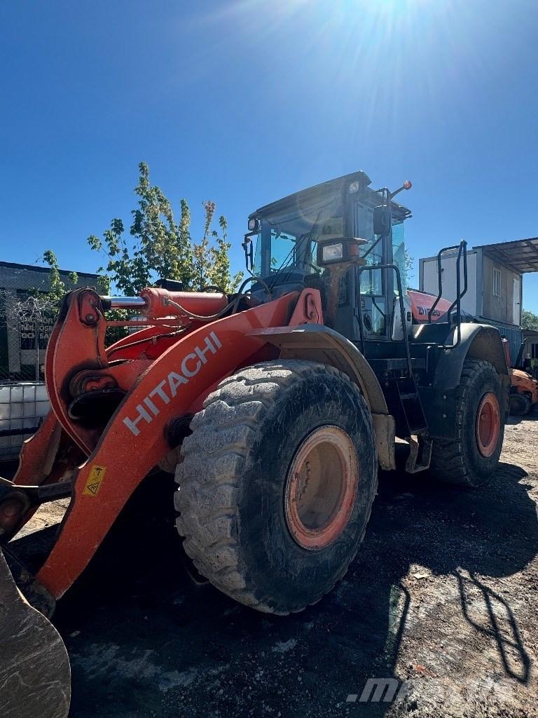Hitachi ZW 220-3 Колесни товарачи